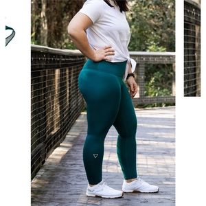 Dae Activewear leggings